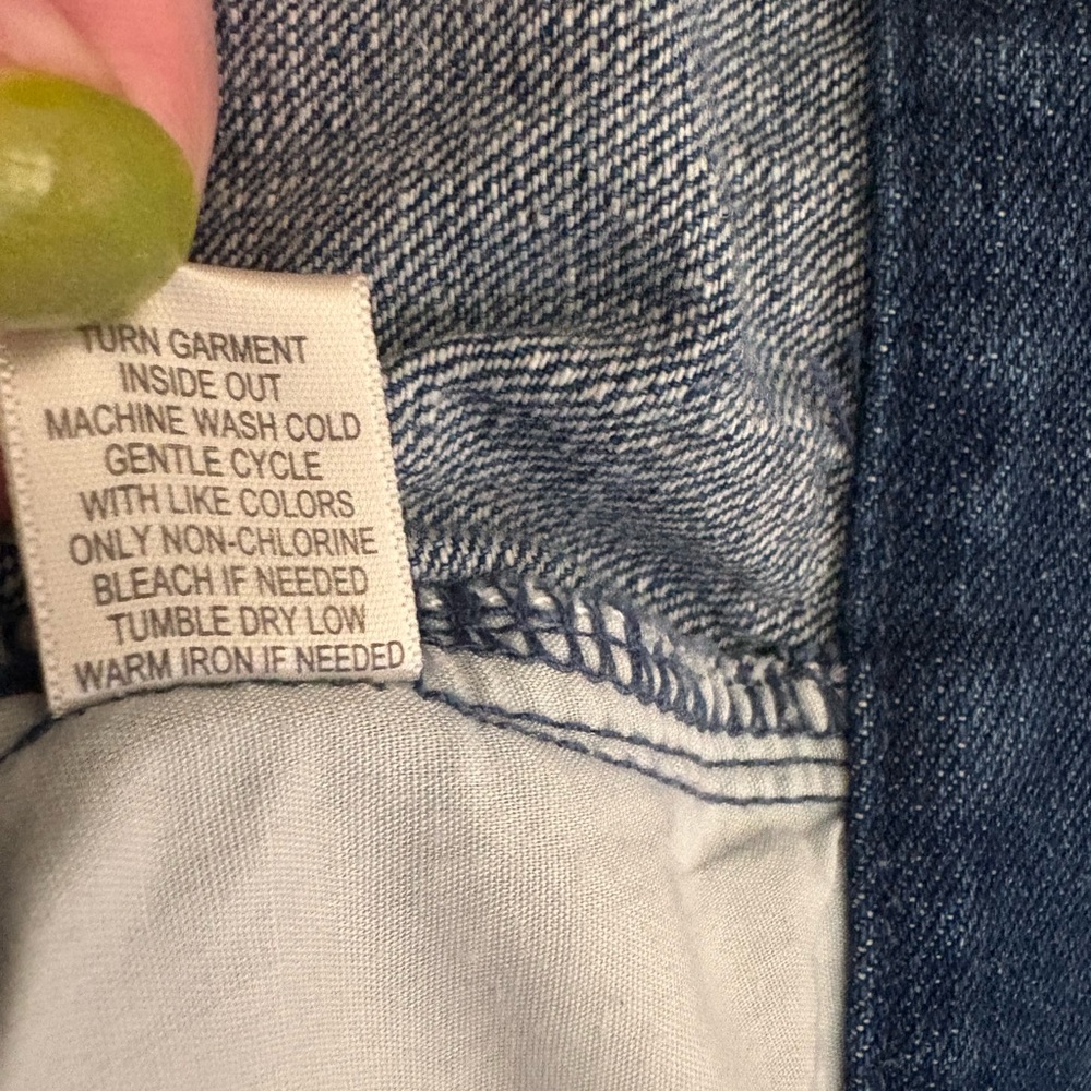 CJ Banks Denim Crop Pants w/Embroidery 18W Like New - Picture 9 of 10